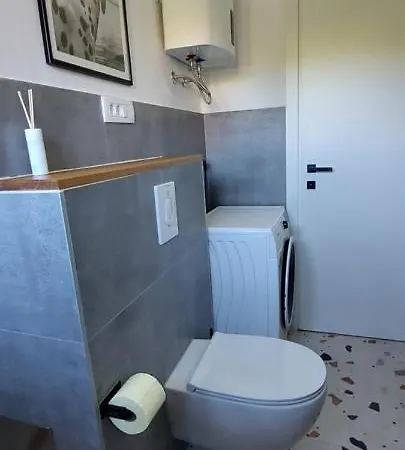 In Apartment Split